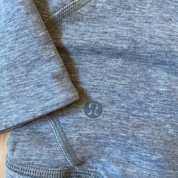 Lululemon reversible pullover crew neck - Picture 7 of 10